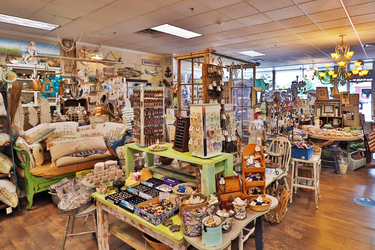 Mrs. Mitchell's Gift Shop – Hampton Beach