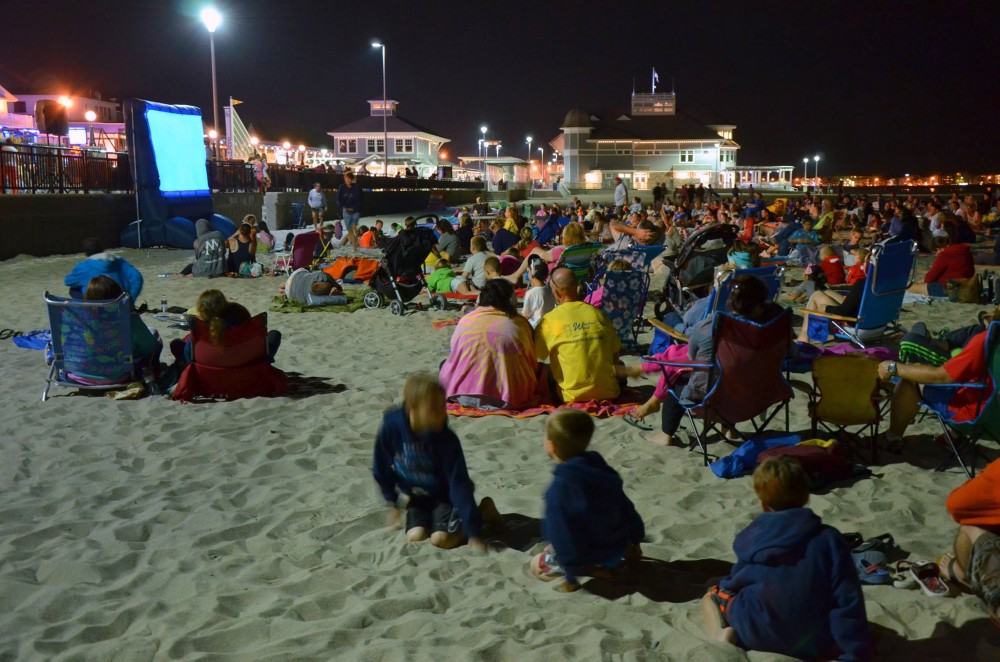 Experience the Magic of Hampton Beach Movie Night: An Unforgettable Summer Tradition